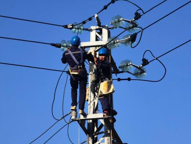 廣西河池羅城供電局：綜合整治大會戰(zhàn) 為電網設備“強筋壯骨”