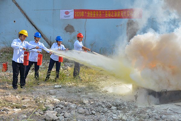 國(guó)家能源集團(tuán)雁石發(fā)電公司開展油盆滅火實(shí)戰(zhàn)演練活動(dòng)