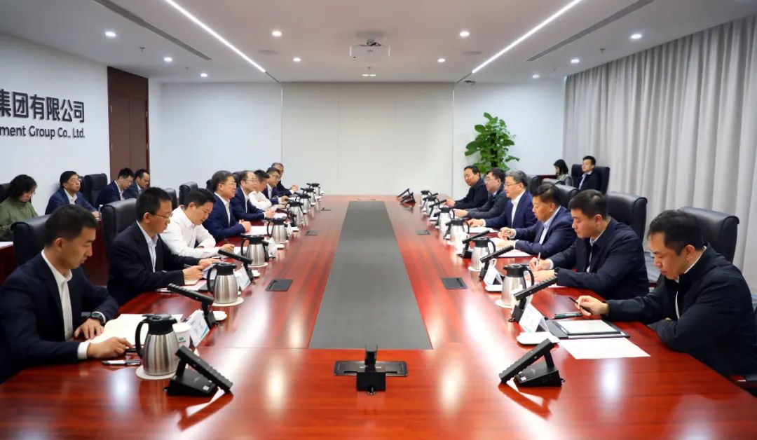 中國電氣裝備黨委書記、董事長李洪鳳會見濟南市委副書記、市長于海田